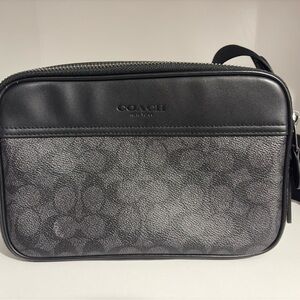 Authentic Coach Men's Black Signature Canvas Messenger Crossbody